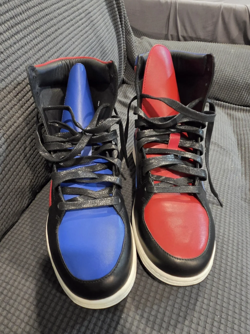 High Valley - Men's High-Top Sneakers in Black with Blue & Red Accents